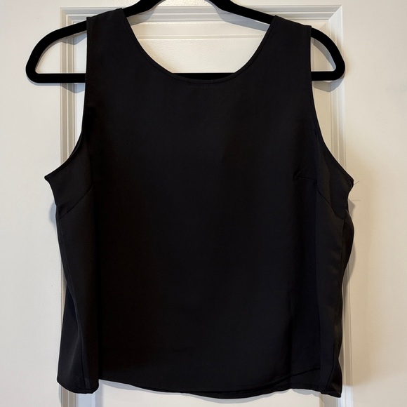 Express Crew Neck Flowy Tank - Picture 3 of 6